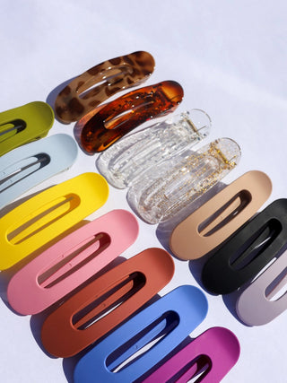 The Lay-Flat Comfort Claw – No-Poke Ergonomic Hair Clip