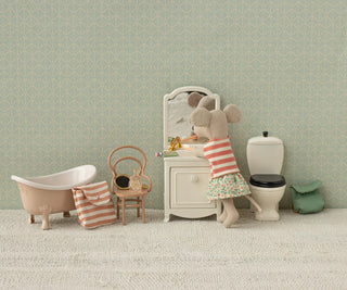 Maileg Miniature Mouse Toothbrush & Travel Set – Dollhouse Accessories