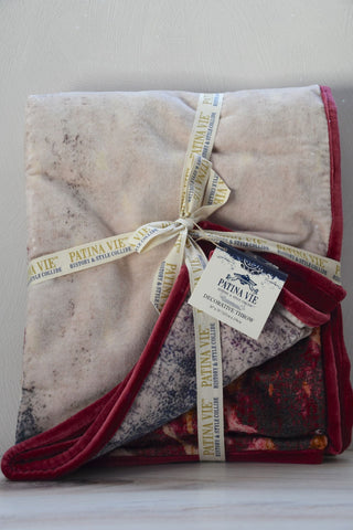Premium Velvet Throw Blanket – Ultra-Soft Cozy Home Accent